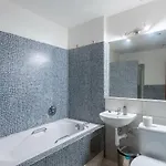 Modern Few Steps From Centre *