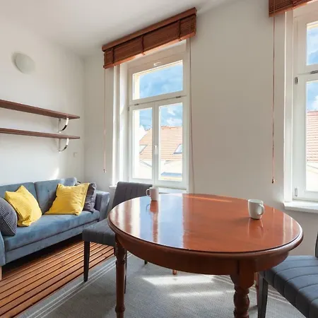 Modern Few Steps From Centre *